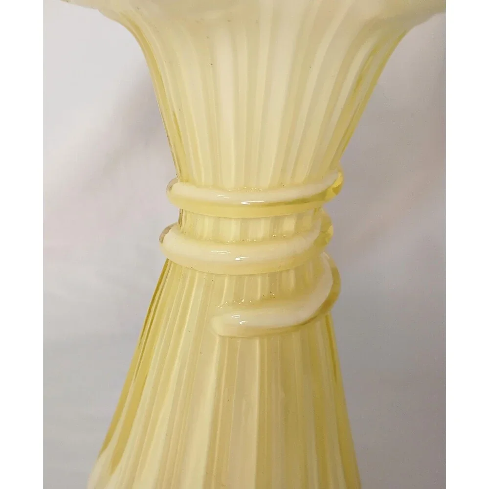 Fenton vintage yello